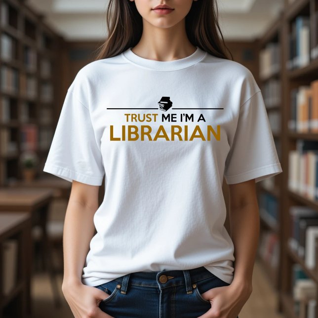 T-SHIRT CONFIE EM MIM QUE SOU BIBLIOTECA (Criador carregado)