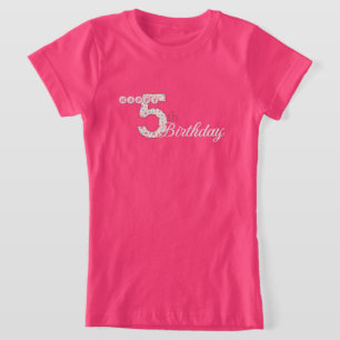T-shirt cor-de-rosa do 5o aniversário feliz