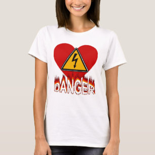 T-Shirt Coração Perigosa