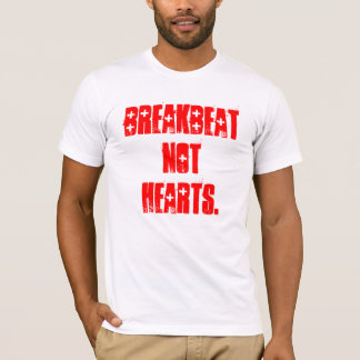T-shirt Corações de BREAKBEAt não