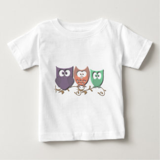 T-shirt Corujas Coloridas numa Imagem da Vinha