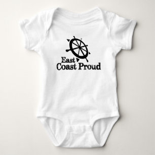T-shirt Costa leste orgulhosa - bebê náutico do leme