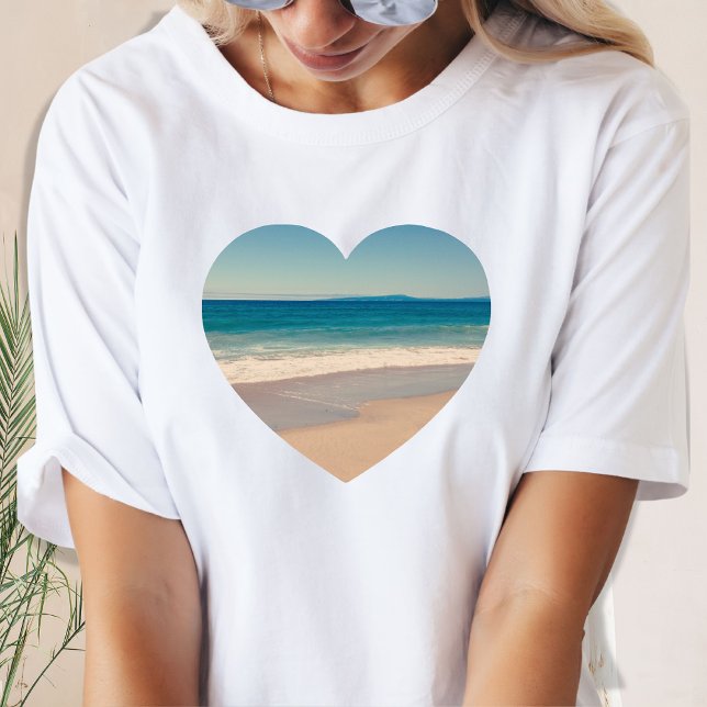 T-shirt Crie sua própria foto em forma de coração (Create your own souvenir photo tee featuring your favorite vacation destination.)