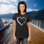 T-Shirt Cruise Lover Heart Cruising<br><div class="desc">Este design pode ser personalizado escolhendo a opção Editar Design. Você também pode transferir para outros itens. Entre em contato comigo em colorflowcreations@gmail.com ou use a opção de bate-papo no topo da página se você quiser ter este design em outro produto ou precisar de assistência. Veja mais designs ou siga-me...</div>