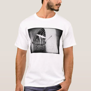 T-shirt cruzamento de borboleta
