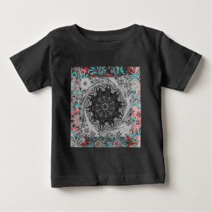T-shirt Cultura Africana vibrante: Uma fusão rosa e ciano