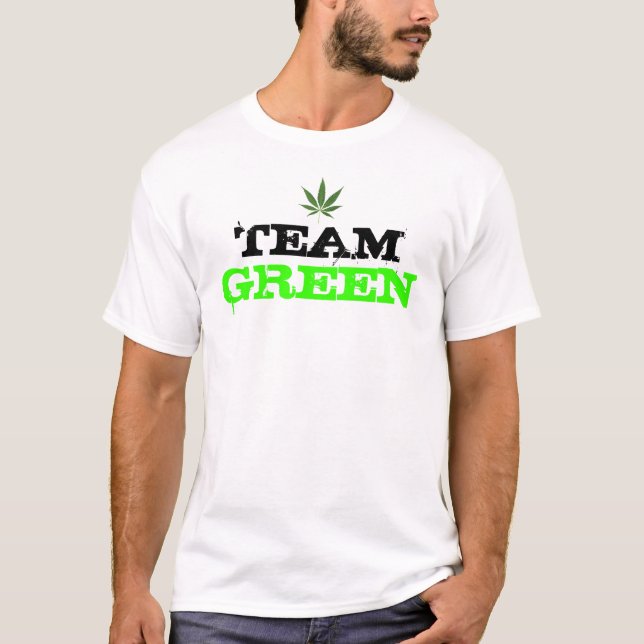 T-shirt Da "camisa verde da erva daninha t equipe" (Frente)