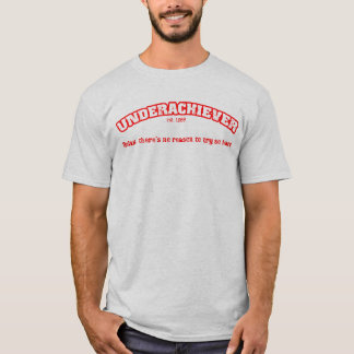 T-shirt da faculdade do Underachiever