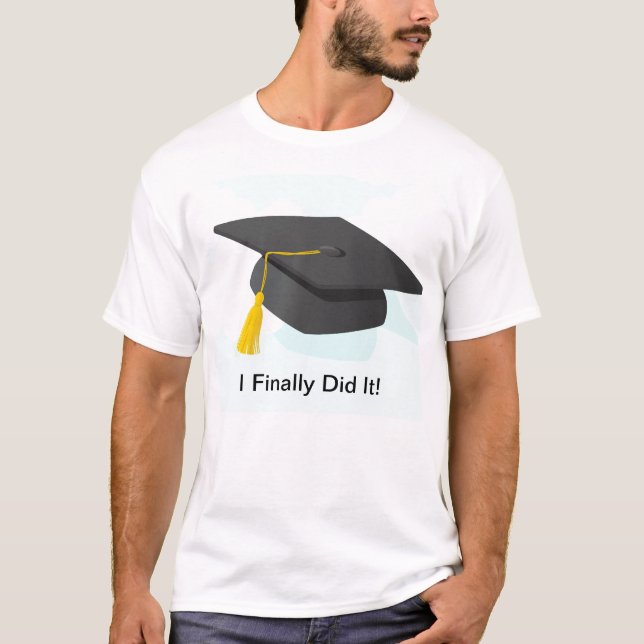 T-shirt da graduação para ele com boné! (Frente)
