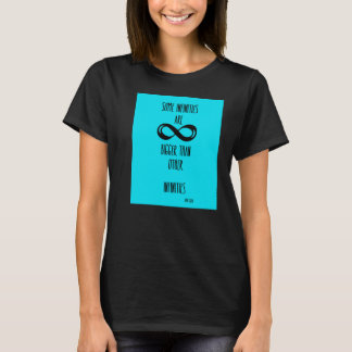 T-shirt da infinidade