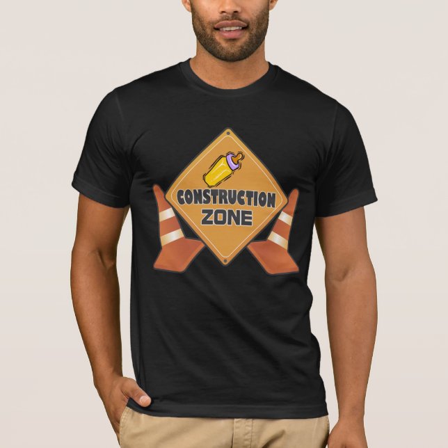 T-shirt da maternidade da zona da construção do (Frente)