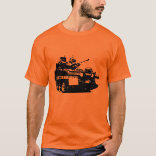 T-shirt da viatura de combate do guerreiro