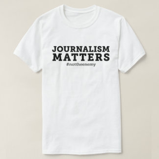 T-shirt das matérias do jornalismo dos homens