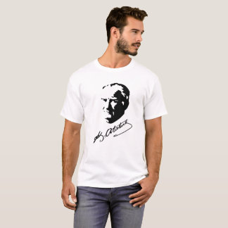 T-shirt de Ataturk com sinal