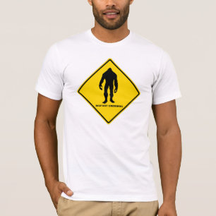 T-shirt de Bigfoot dos homens
