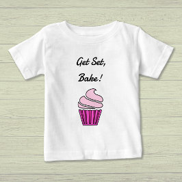 T-shirt Definir cupcake rosa do assar