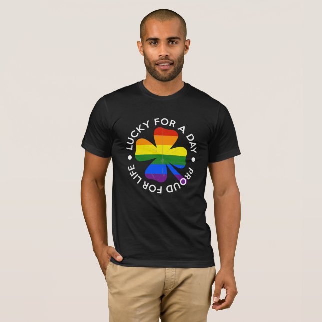 T-shirt Dia de São Patrício Orgulho gay Rainbow LGBT Gift  (Frente Completa)