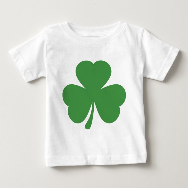 T-shirt dia verde dos ´s de St Patrick do trevo (Frente)