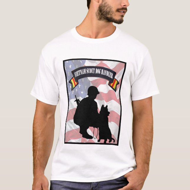 T-shirt do alimentador de cão do escuteiro de (Frente)