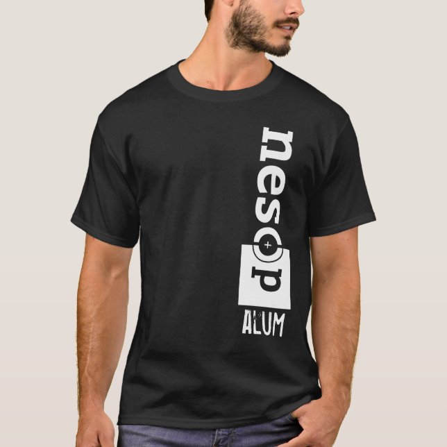 T-shirt do alume das mulheres - obscuridade (Frente)