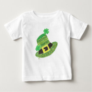 T-shirt do bebê do chapéu do leprechaun verde da