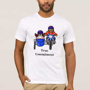 T-shirt do compromisso do casal do motociclista