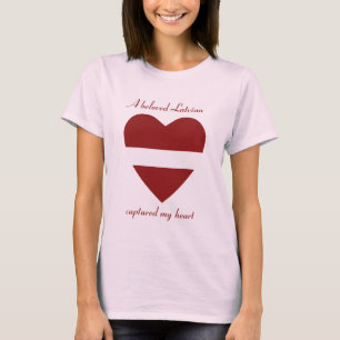 T-shirt do Coração com a Bandeira da Letônia