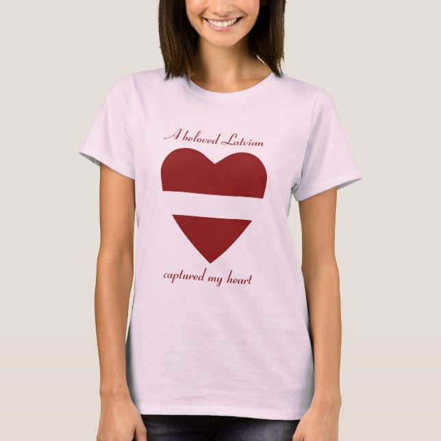 T-shirt do Coração com a Bandeira da Letônia (Frente)