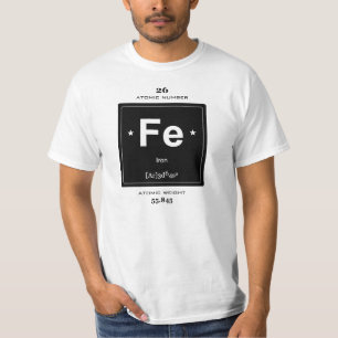 T-shirt do elemento químico do ferro com crachá