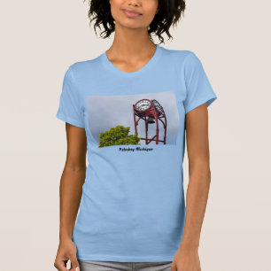 T-shirt do relógio de torre Petosky