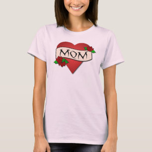 T-shirt do tatuagem do coração da mamã