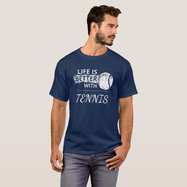 T-shirt do tênis do amor com bola de tênis (Frente Completa)