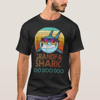T-shirt do tubarão do vovô. T de Doo Doo Doo
