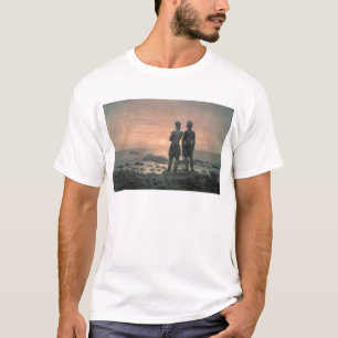 T-shirt Dois homens pelo mar