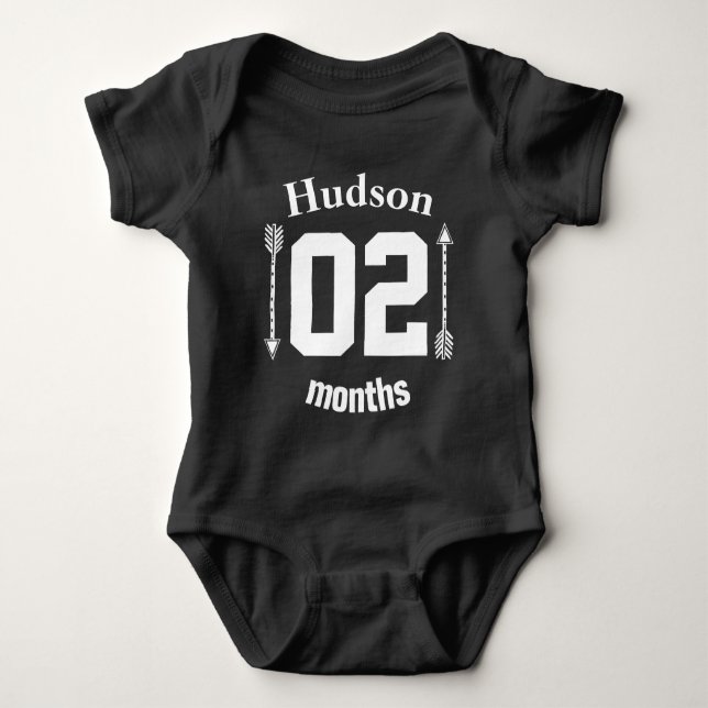 T-shirt Dois Meses de Setas Filhas Menino Personalizado (Frente)