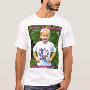 T-shirt dos desenhos animados de Caleb