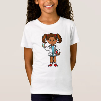 T-shirt Doutor Menina dos desenhos animados com agulha e a