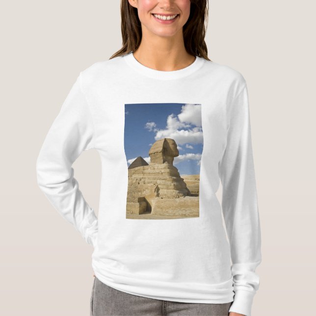 T-shirt Egito, Gizé. A grande Esfinge ergue-se acima do (Frente)