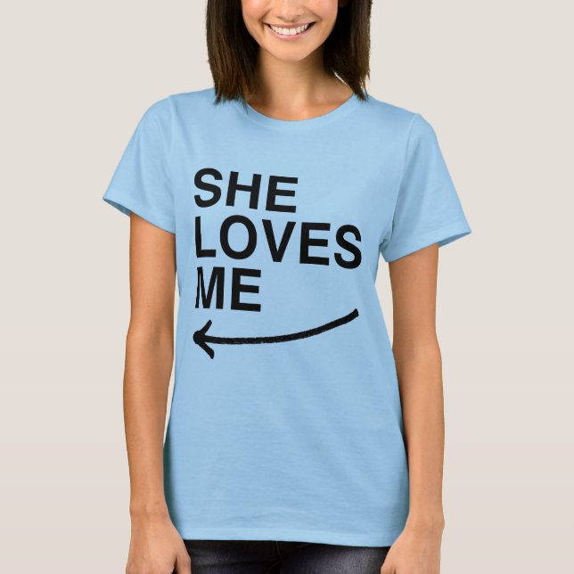 T-shirt Ela me ama (esquerda).png (Frente)