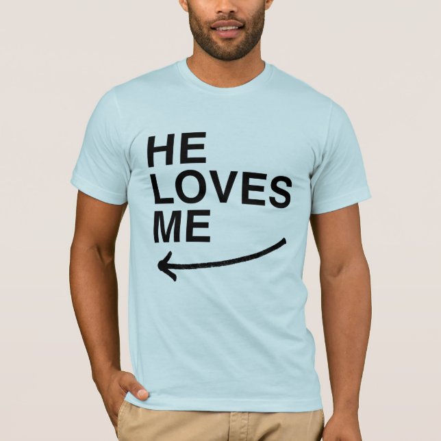 T-shirt Ele me ama (esquerda).png (Frente)