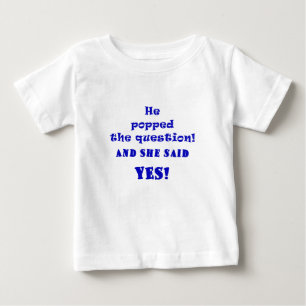 T-shirt Ele respondeu à pergunta e ela disse sim