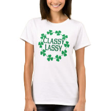 T-shirt elegante dos trevos de Lassy