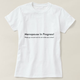 T-shirt em andamento da menopausa