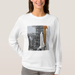 T-shirt Endeavor de Shuttle Espacial no bloco de lançament