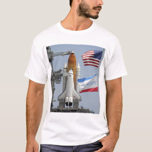 T-shirt Endeavor de Shuttle Espacial no bloco de lançament