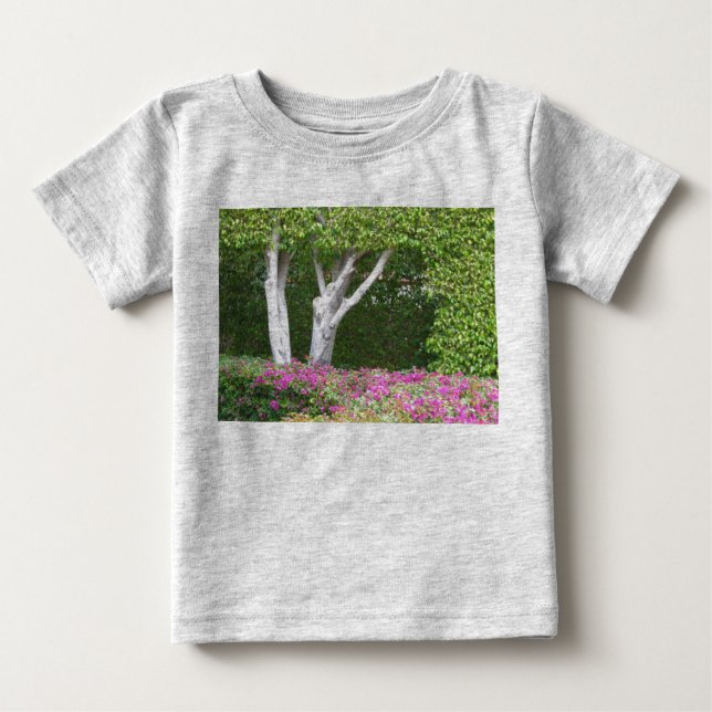 T-shirt Entre Árvores Rosa e Verde (Frente)