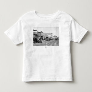T-shirt Equipes do boi ao longo da rua principal da