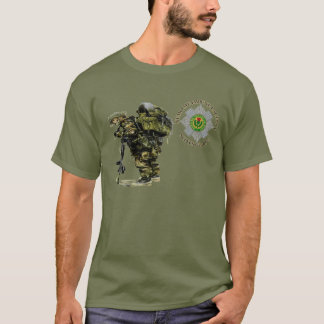 T-shirt escocês das guardas do verde da fadiga de
