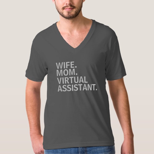 T-shirt "ESPOSA. MAMÃ. ASSISTENTE VIRTUAL." T-Camisa (Frente)