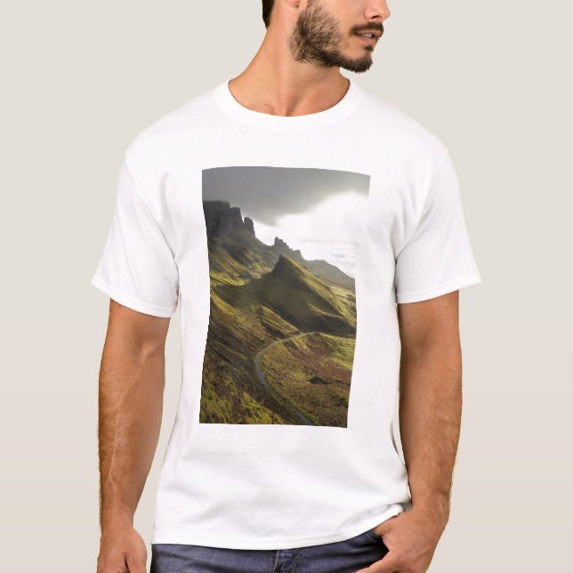 T-shirt Estrada subindo O Quiraing, Ilha de Skye, (Frente)